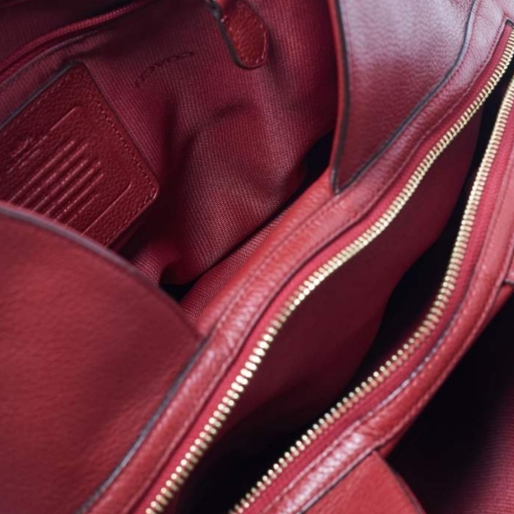 Coach Edie 31 Pebbled Leather Shoulder Bag - Picture 7 of 9